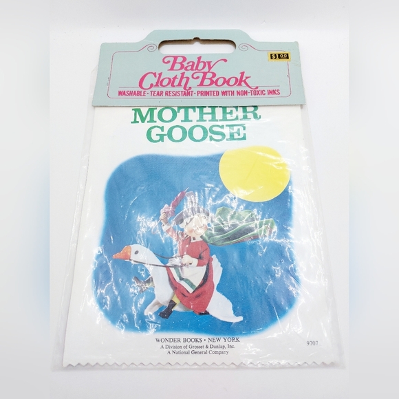 Rare NEW Old Stock Storybook Izawa Hijikata Mother Goose Cloth book Japan 9707 - Picture 3 of 5